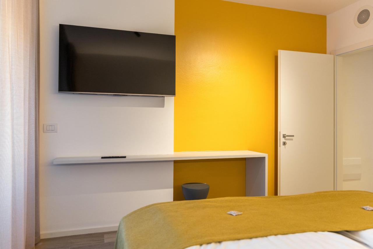 Boutique Apartments By Annalisa Torbole Sul Garda Bagian luar foto