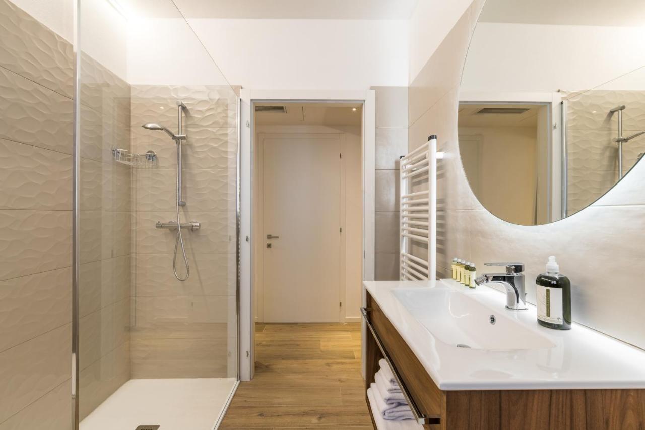 Boutique Apartments By Annalisa Torbole Sul Garda Bagian luar foto