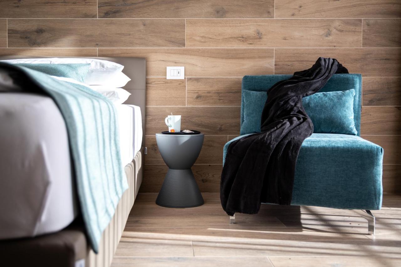 Boutique Apartments By Annalisa Torbole Sul Garda Bagian luar foto