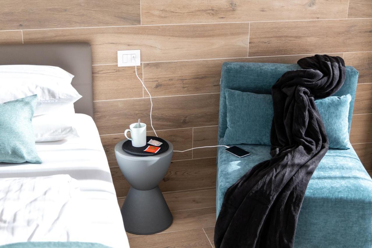 Boutique Apartments By Annalisa Torbole Sul Garda Bagian luar foto