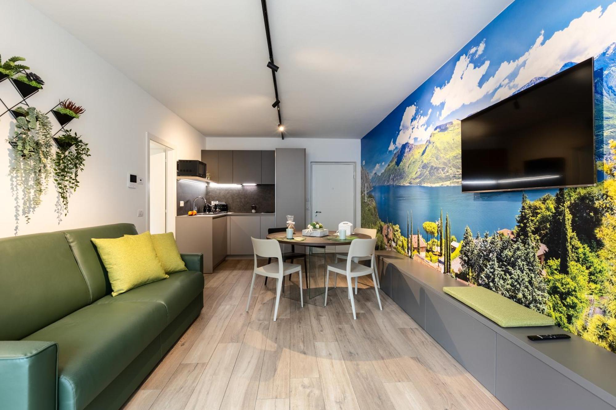 Boutique Apartments By Annalisa Torbole Sul Garda Bagian luar foto