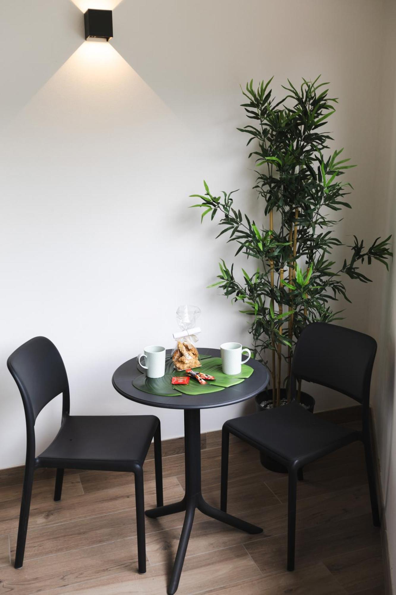 Boutique Apartments By Annalisa Torbole Sul Garda Bagian luar foto