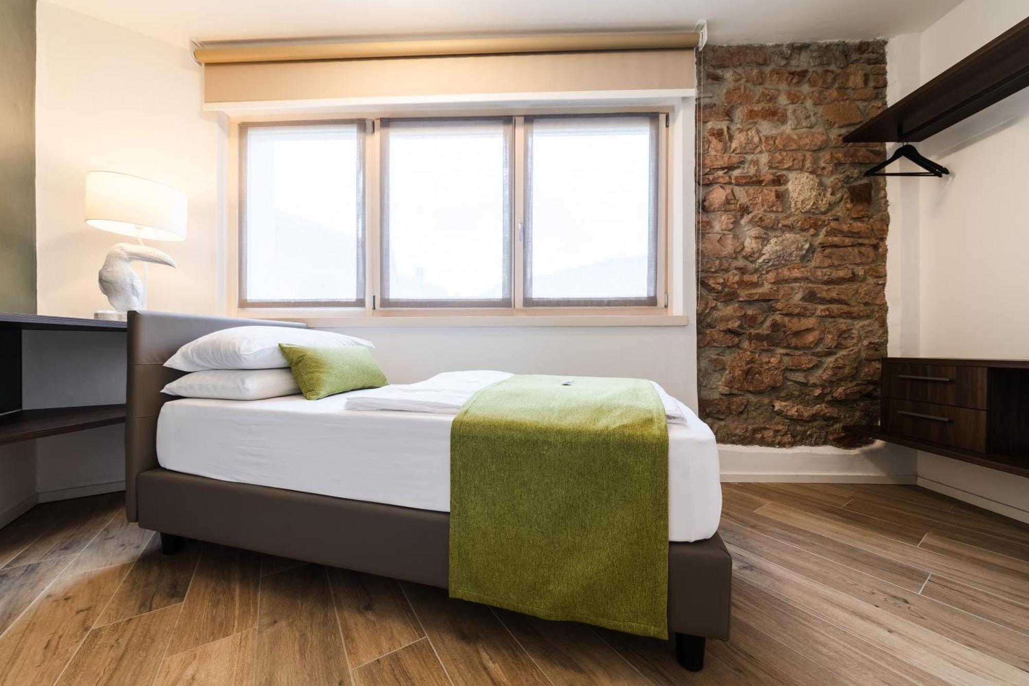 Boutique Apartments By Annalisa Torbole Sul Garda Bagian luar foto